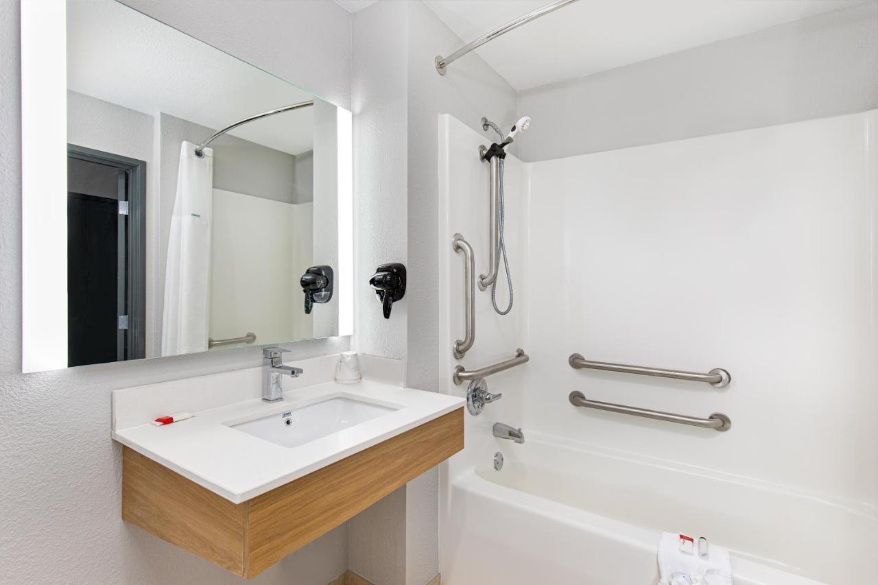 Microtel Inn & Suites By Wyndham Manchester - Newly Renovated Dış mekan fotoğraf